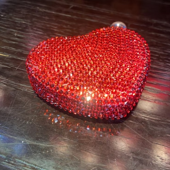 Red Heart-Shaped Rhinestone Flask - Picture 7 of 8